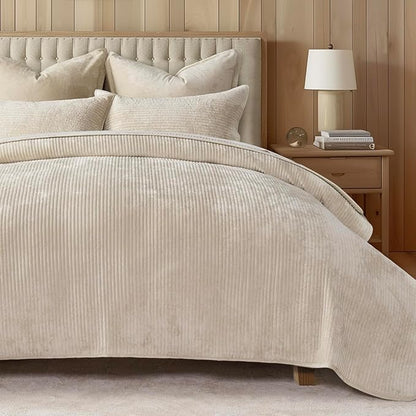 EVERGRACE Velvet Quilt Set Queen Size, Luxurious Soft Quilted Bedding Sets, Lightweight Velvet Comforter for All Season, Striped Channel Bedspread Coverlet with 2 Shams, Light Sand