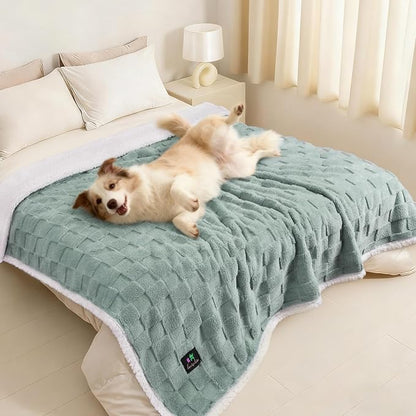 Luciphia Waterproof Dog Blanket, Leakproof Large Pet Blanket for Couch Sofa Bed Furniture Cover Protector, Washable Soft Sherpa Fleece with 3D Jacquard, Cozy Calming Reversible, Green White, 85"x57"
