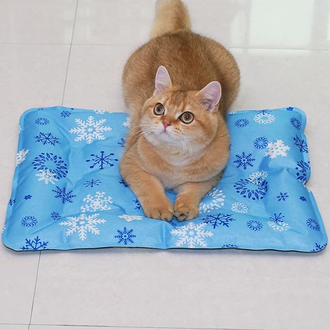 Cooling Mat for Dogs and Cats, Foldable Gel Cooling Mat with Ice Crystal Powder, Blanket Water Injection Cool Pet Pad for Cat Indoor Outdoor Summer Use, 15.7" X19.6"