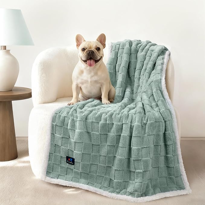 Luciphia Waterproof Dog Blanket, Leakproof Medium Pet Blanket for Couch Sofa Bed Furniture Cover Protector, Washable Soft Sherpa Fleece with 3D Jacquard, Cozy Calming Reversible, Green White, 57"x40"