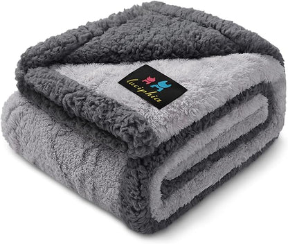 Luciphia Waterproof Pet Blanket, Liquid Pee Proof Dog Blankets for Sofa Bed Couch, Reversible Sherpa Fleece Furniture Protector Cover for Small Medium Large Dogs Cats,Light Grey Small（40" x 28"）