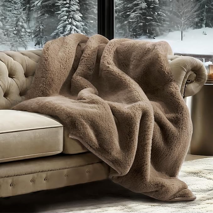 EVERGRACEHOME Luxury Soft Faux Chinchilla Fur Throw Blanket for Couch, Warm Thick Heavy Winter Throw Blanket 1220GSM for Bed, Fluffy Cozy Mink Blanket with Reversible Velvet, Tawny Mink, 50"x60"