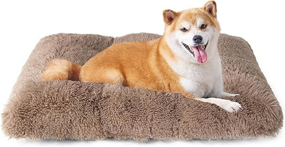EHEYCIGA Fluffy Dog Crate Bed for Large Dogs, Plush Faux Fur Crate Pad, Calming Anti Anxiety Large Dog Bed, Washable Soft Warm Mat with Non-Slip Bottom, Camel