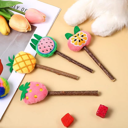 Ptwola 4 Pcs Natural Fruit Silvervine Sticks Cat Kittens Chew Toys Indoor Lollipops Interactive Cat DentalTeething Nip Treat Toys Care Teeth Cleaning for Bored Essentials Increase Appetite Kicker