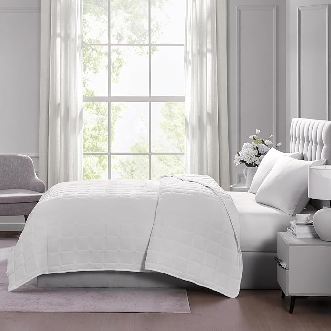 Casa Platino White Ultra Soft Pre-Washed Lightweight Down Alternative All Season Twin Size Bed Blanket