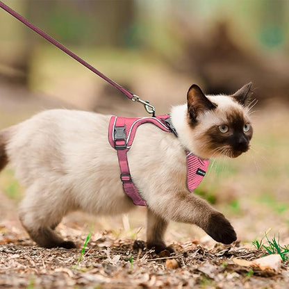 Cat Harness, Cat Harness and Leash Set, Soft and Breathable Vest with Reflective Strip, Anti Escape Adjustable Easy to Wear for Walking and Traveling, Pink, M