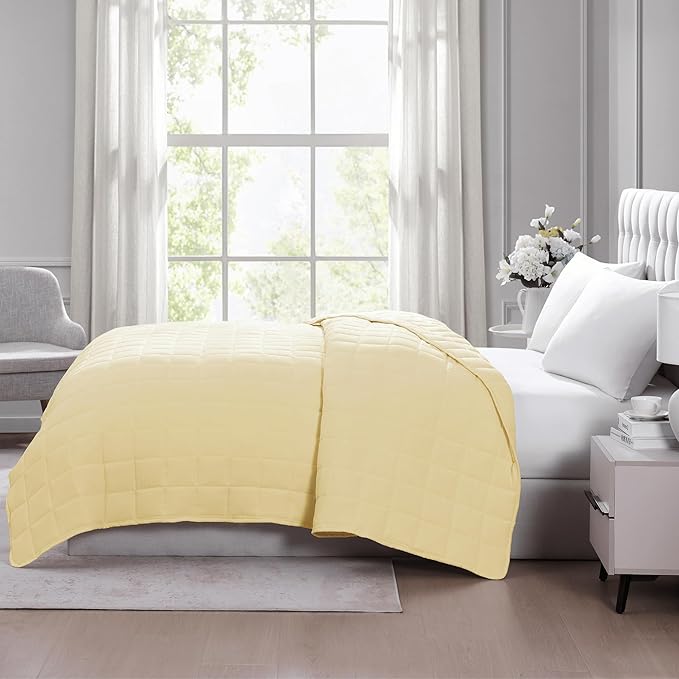 Casa Platino Queen Size Bed Blanket - Pre-Washed Quilted - Lightweight All Season - Premium Microfiber Down Alternative - Vanilla