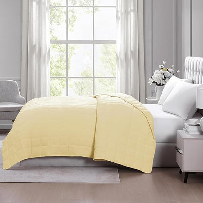 Casa Platino Queen Size Bed Blanket - Pre-Washed Quilted - Lightweight All Season - Premium Microfiber Down Alternative - Vanilla