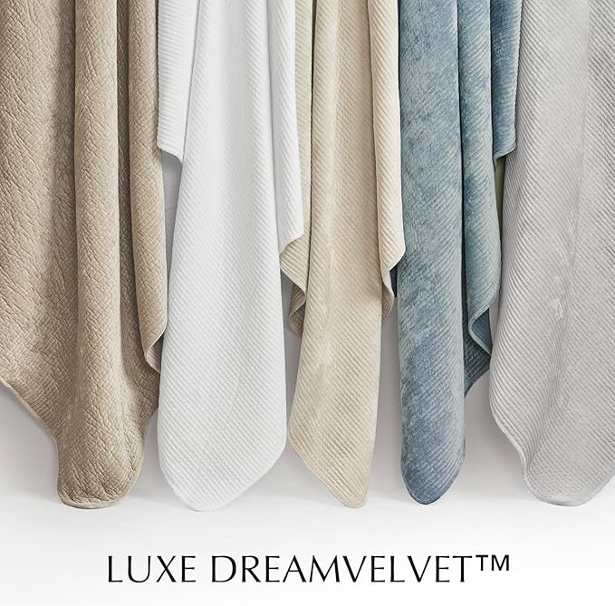 EverGrace Velvet Quilt Set King Size, Luxurious Soft Quilted Bedding Sets, Lightweight Velvet Comforter for All Season, Striped Channel Bedspread Coverlet with 2 Shams, Bright White