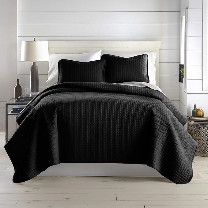 Southshore Fine Living, Inc. Twin XL Quilt Bedding Set, Dorm Room Bedding Essentials, Stain Resistant, Machine Washable Bedspread, XL/Twin Black Quilt Comforter Set/Bedspread with Pillow Sham, Black