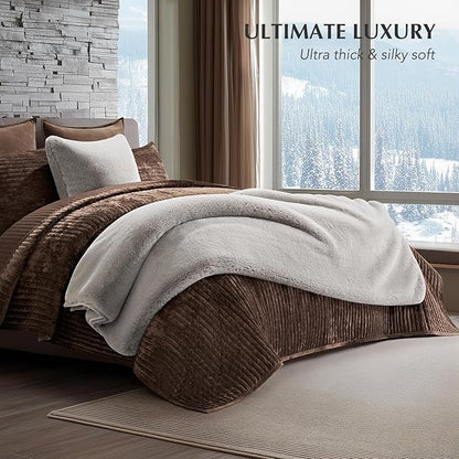EVERGRACEHOME Luxury Soft Faux Chinchilla Fur Throw Blanket for Couch, Warm Thick Heavy Winter Throw Blanket 1220GSM for Bed, Fluffy Cozy Mink Blanket with Reversible Velvet, Silver Taupe, 50"x60"