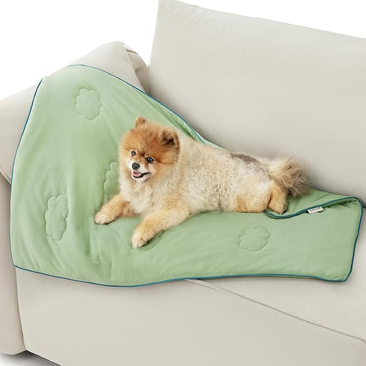 LE SURE Premium Cooling Blankets for Small Dogs - Washable Dog Cooling Throw Blanket with Q-MAX>0.4，Durable Self Cooling Pet Mat for Cat, Soft Cooling Summer Blanket for Hot Weather, Green, 25x35