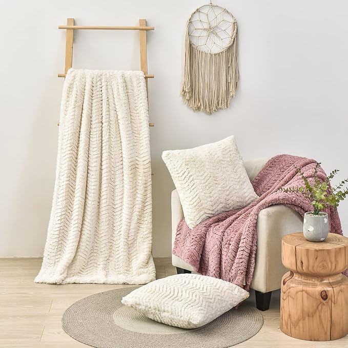 YUSOKI Luxury Faux Fur Blanket for Twin XL Bed 2 Layers,5.2lb,All Ages,Home Decoration Without Pillows(Ivory,63" x 90")