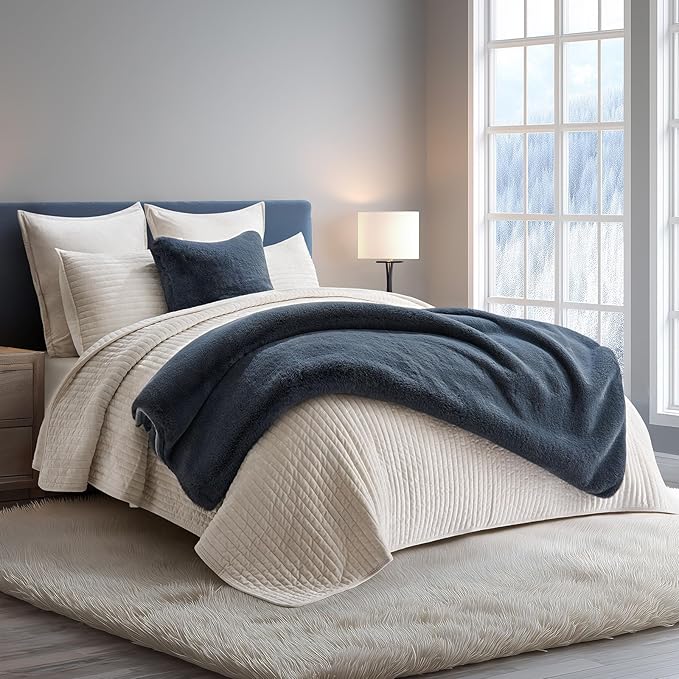 EVERGRACEHOME Luxury Soft Faux Chinchilla Fur Throw Blanket for Couch, Warm Thick Heavy Winter Throw Blanket 1220GSM for Bed, Fluffy Cozy Mink Blanket with Reversible Velvet, Stormy Blue Mink, 50"x60"