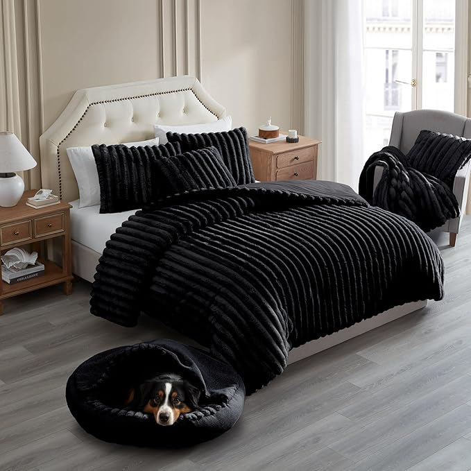 Riverbrook Home Everett Covered Round Cuddly Pet Bed, Black, Large