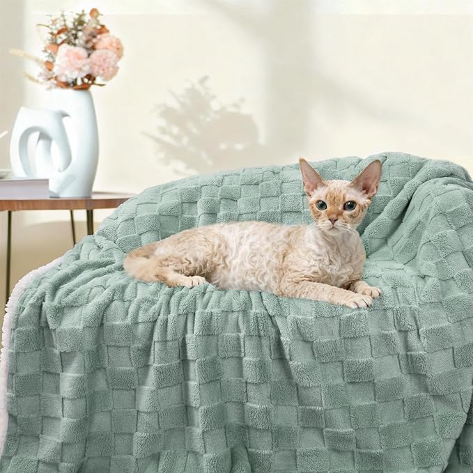 Luciphia Waterproof Dog Blanket, Leakproof Large Pet Blanket for Couch Sofa Bed Furniture Cover Protector, Washable Soft Sherpa Fleece with 3D Jacquard, Cozy Calming Reversible, Green White, 85"x57"