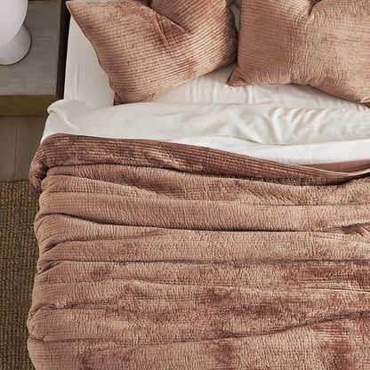 EVERGRACE Velvet Quilt Set Queen Size, Luxurious Soft Quilted Bedding Sets, Lightweight Velvet Comforter for All Season, Striped Channel Bedspread Coverlet with 2 Shams, Terracotta Clay