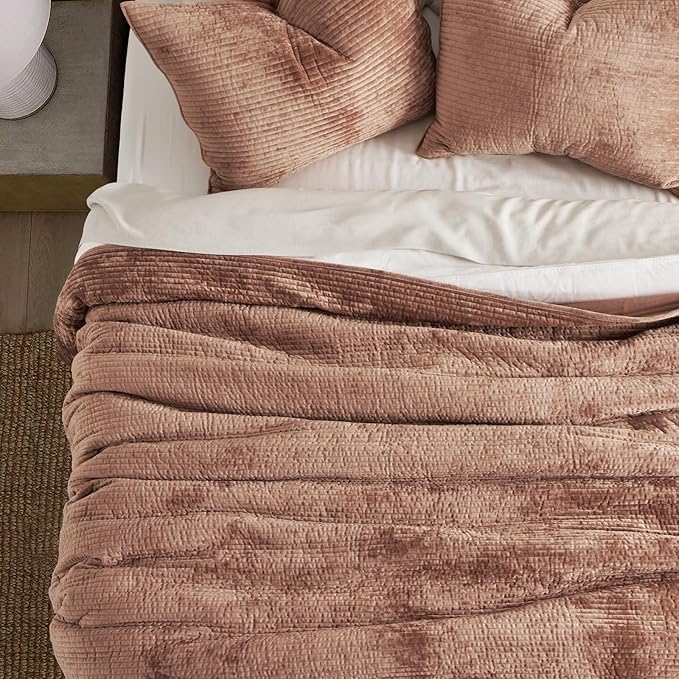 EVERGRACE Velvet Quilt Set King Size, Luxurious Soft Quilted Bedding Sets, Lightweight Velvet Comforter for All Season, Striped Channel Bedspread Coverlet with 2 Shams, Terracotta Clay