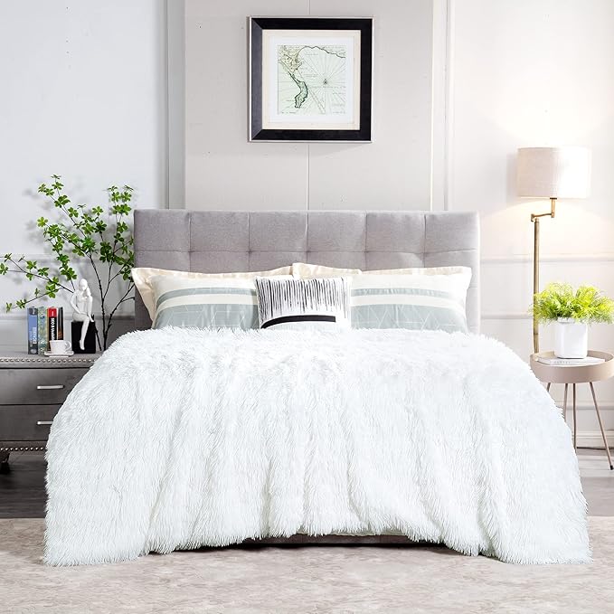 JONIYEAR Extra Large Decorative Fluffy Faux Fur Blanket Full Size 71" x 80", Soft Luxury Lightweight Furry Blankets, Accent Cozy Shaggy Plush Fuzzy Blankets for Bed, Thick Warm Winter Blanket, White