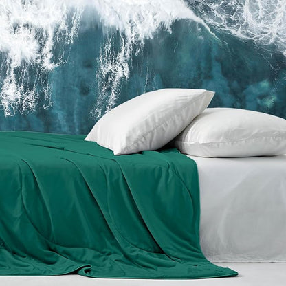 DOWNCOOL Cooling Comforter Queen Size, Green Cooling Blanket for Hot Sleeper, Lightweight & Breathable Blanket for Night Sweats,Dual-Side Cooling Summer Bedding,90"X90"