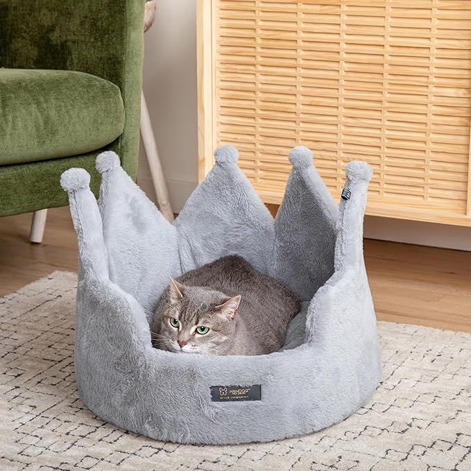 NANDOG Crown Dog Bed for Small Dogs & Cats – Soft Plush Round Pet Bed, Cozy Royal Design, Comfortable Indoor Puppy Bed for Crate or Kennel, Light Gray, Medium