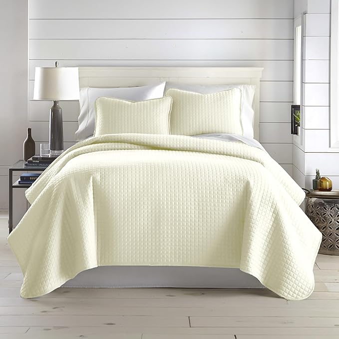 Southshore Fine Living, Inc. Oversized King Quilt Bedding Set, Soft Quilted Comforter, Wrinkle Free and Pet Hair Resistant Bedding, Quilted Coverlet Set w/2 Pillow Shams, Cream Quilt King Bedspread