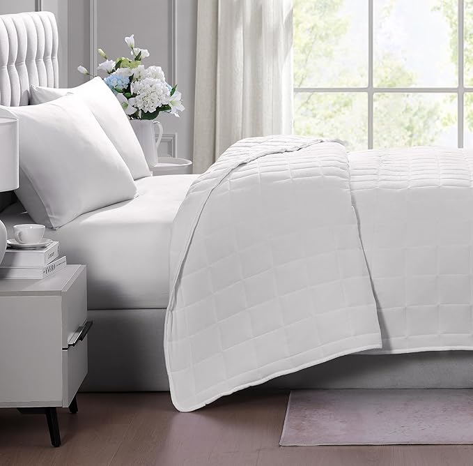 Casa Platino Blanket Twin XL - Pre Washed Quilted Blanket - Soft & Lightweight Bed Blanket - All Season Premium Down Alternative Blankets - White