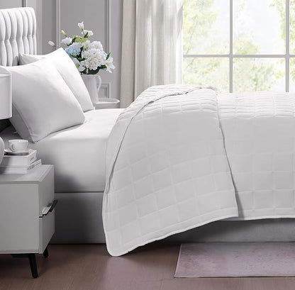 Casa Platino Blanket Twin XL - Pre Washed Quilted Blanket - Soft & Lightweight Bed Blanket - All Season Premium Down Alternative Blankets - White