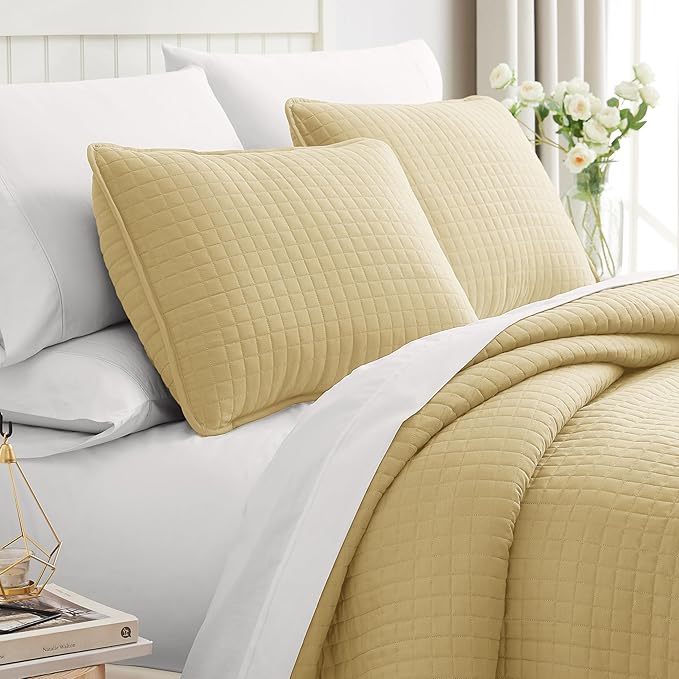 Southshore Fine Living, Inc. Full/Queen Quilt Bedding Set, Cozy Coverlet Queen Size Bedspread, Wrinkle-Free, Pet Hair Resistant Bedding, Full Size Quilt Coverlet w/2 Pillow Shams, Gold