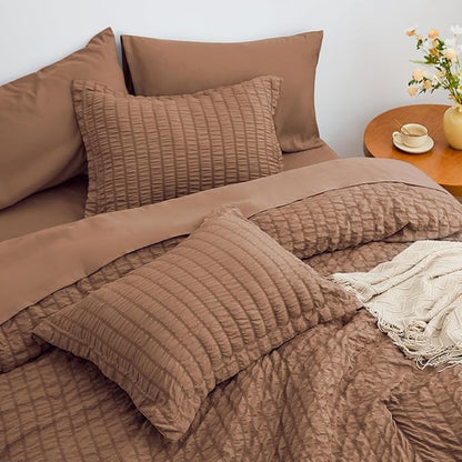 Love's cabin Seersucker Mocha Mousse Queen Comforter Set, 7-Piece All Season Lightweight Bed in a Bag Bedding Set with Comforter, Flat Sheet, Fitted Sheet, Pillowcases and Shams | Soft, Breathable, Lightweight