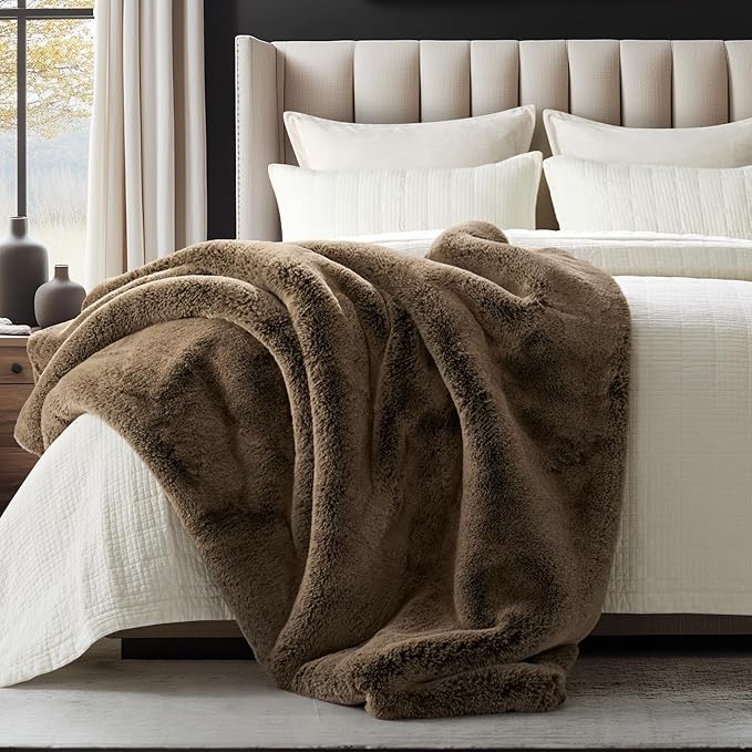 EVERGRACEHOME Luxury Soft Faux Chinchilla Fur Throw Blanket for Couch, Warm Thick Heavy Winter Throw Blanket 1220GSM for Bed, Fluffy Cozy Mink Blanket with Reversible Velvet, Brown Sable, 60"x80"