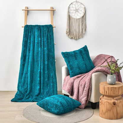 YUSOKI Luxury Faux Fur Blanket for Queen Size Bed 2 Layers,7.3lb,All Ages,Home Decoration Without Pillows (Teal,90"x90")