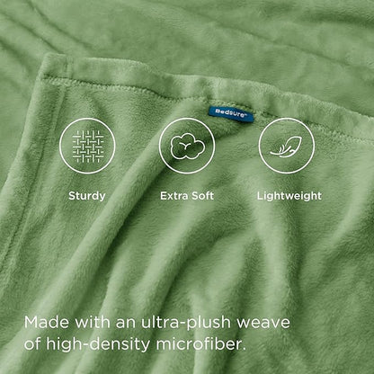 Bedsure GentleSoft Green Throw Blanket for Couch - 300GSM Soft Cozy Fleece Blankets for Home Decor Gifts, Emerald, 50x60 Inches
