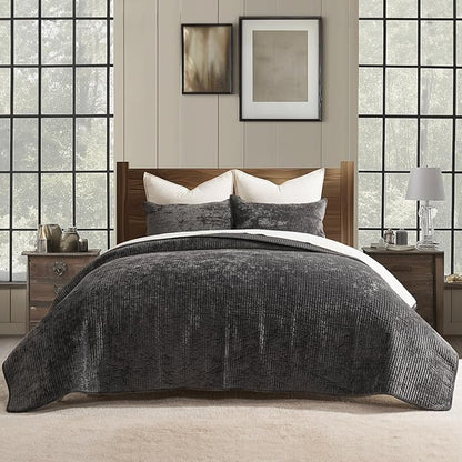 EVERGRACE Velvet Quilt Set Queen Size, Luxurious Soft Quilted Bedding Sets, Lightweight Velvet Comforter for All Season, Striped Channel Bedspread Coverlet with 2 Shams, Washed Black