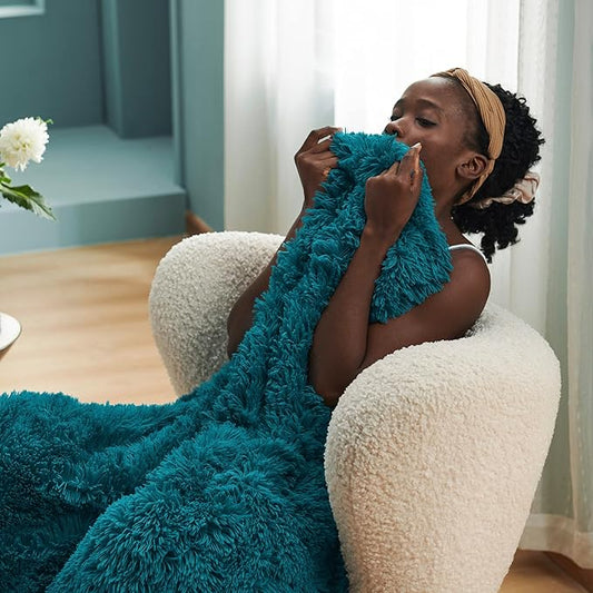 Bedsure GentleSoft Fluffy Turquoise Teal Throw Blanket, Teal Decor Cozy Gifts for Women Men, Soft Fuzzy Sherpa Fleece Plush Thick Warm Faux Fur Throws for Couch, Aqua Blanket Gifts for Mom, 50x60