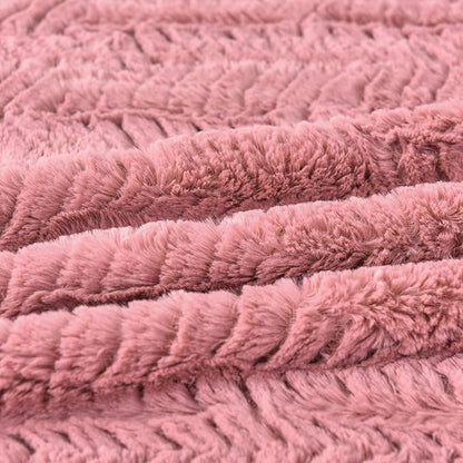 YUSOKI Luxury Faux Fur Twin XL Blanket for Twin XL Bed 2 Layers,5.2lb,All Ages,Home Decoration Without Pillows(Pink,63"x90")