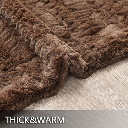 YUSOKI Luxury Faux Fur Twin XL Blanket for Twin XL Bed 2 Layers,5.2lb,All Ages,Home Decoration Without Pillows(Brown,63"x90")