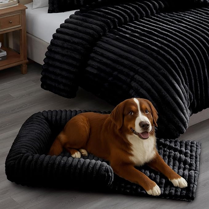 Riverbrook Home Everett Long Sofa-Style Pet Bed, Black, Large