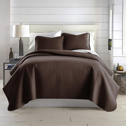 Southshore Fine Living, Inc. Full/Queen Quilt Bedding Set, Comfy Microfiber Coverlet, Queen Size Bedspread, Stain and Pet Hair Resistant Bedding, Full Size Quilt Set w/2 Shams, Chocolate Brown