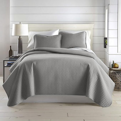 Southshore Fine Living, Inc. Comforter Quilt, King Size Bedding Set, Cal King Quilt Coverlet Set with 2 Shams, Soft Brushed Lightweight Bedspread, Pet Hair Resistant, Steel Grey