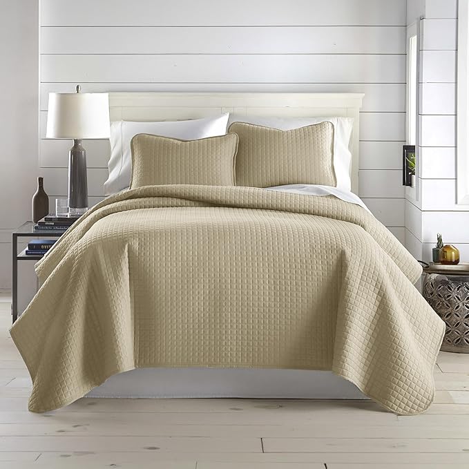 Southshore Fine Living, Inc. Oversized King Quilt Bedding Set, Taupe Quilt California/King Size Bedspread with 2 Matching Pillow Shams, Microfiber Soft & Cozy Bedding Coverlet, Taupe