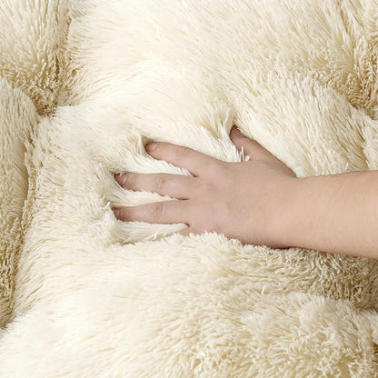 EHEYCIGA Fluffy Dog Crate Bed for Large Dogs, Plush Faux Fur Crate Pad, Calming Anti Anxiety Large Dog Bed, Washable Soft Warm Mat with Non-Slip Bottom, Ivory Beige