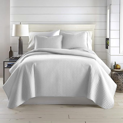 Southshore Fine Living, Inc. Twin XL Comforter Quilt Bedding Set, Dorm Room Bedding Essentials, Stain Resistant, Machine Washable Bedspread, XL/Twin Grey Quilt Bed Spread with Pillow Sham, Light Grey