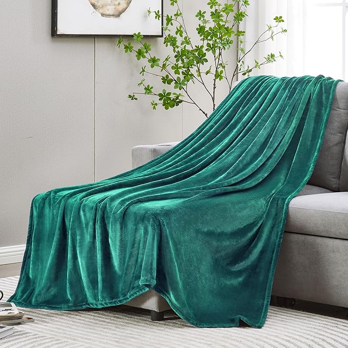DREAMNINE Soft Cozy Plush Fleece Throw Blanket 50" x 60",Solid Shag Minky Lightweight Fuzzy Flannel Blanket for Bedroom, Luxury Washable Warm Velvet Blankets for Couch Sofa Pet,Breathable,Forest Green